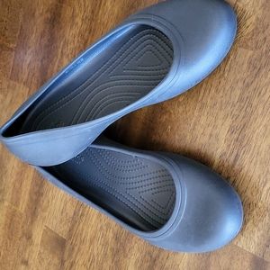 Womens Crocs Size 10W Navy